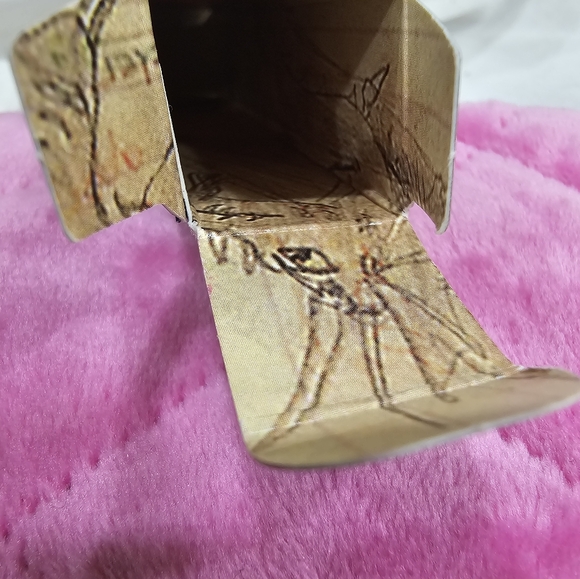 MAC + Stranger Things Lipgloss Marvelous Max - Picture 9 of 9